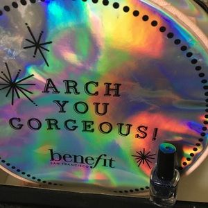 BENEFIT SAN FRANCISCO COSMETIC CASE & POLISH